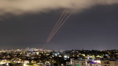 이란, 이스라엘 본토 공습…미국 “반격 반대”