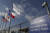 지난 1월 미국 텍사스주 테일러에 있는 삼성 반도체 칩 공장 앞에 태극기와 함께 삼성전자, 텍사스, 미국의 국기가 걸려 있다. 연합뉴스