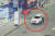 미성년자와 성매매를 시도하려던 남성이 이를 촬영하려던 유튜버를 차에 매달고 운전하는 모습. 사진 JTBC 사건반장 캡처