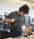 이상순이 자신이 운영하는 카페에서 직접 커피를 내리고 있다. 사진 인스타그램 캡처