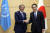 라파엘 그로시 국제원자력기구(IAEA) 사무총장이 지난달 14일 일본 도쿄 총리 관저에서 기시다 후미오 일본 총리와 악수하는 모습. AP=연합뉴스