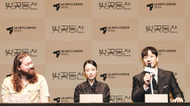 세계적 연출가와 27년만 연극 복귀 "전도연, 한국의 메릴 스트립" 