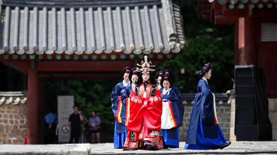[포토타임] 봄 궁중문화축전, 조선 의례 중 유일하게 여성이 참여했던 '묘현례' 공연 열려