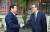 조태열 외교부 장관이 지난 24일 서울에서 하오펑 중국 랴오닝성 당서기와 만나 악수하는 모습. 외교부.
