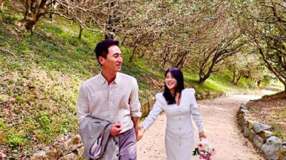 "결혼해줄래" 의회서 공개 청혼…노총각 시의원, 5월 장가 간다