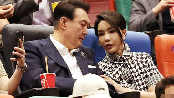 2심 법원도 "尹대통령 영화관람비·식사비·특활비 공개해야"