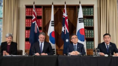 한·호주 외교·국방장관 "한국 오커스 참여 논의…한·호·일 3자 협력 추진"