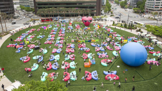 어린이날 여기 갈까…이 광장 거대한 동화마을 된다, 서울 곳곳 축제