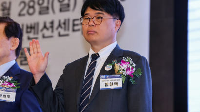 '원팀' 내세우며 출범한 새 의협회장…전공의 대표는 "협의 안해"
