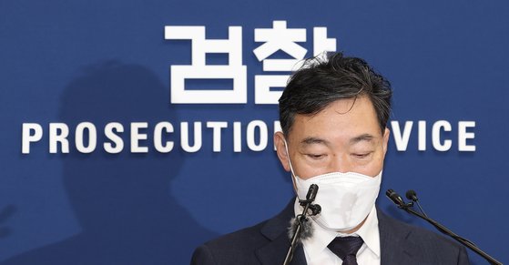 [단독] 김오수 전 검찰총장 로펌 못 돌아간다…정부 취업 불승인 중앙일보