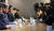 지난 1월 31일 서울 중구 콘퍼런스하우스 달개비에서 열린 제27차 의료현안협의체 회의에서 양동호 광주광역시의사회 대의원회 의장(왼쪽 셋째)이 인사말을 하고 있다. [연합뉴스]
