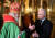 러시아 정교회 키릴 대주교의 축복을 받고 있는 블라디미르 푸틴 러시아 대통령. 로이터=연합뉴스