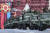 지난 5일 러시아 모스크바 붉은 광장에서 열린 2차세계대전 전승 기념일 리허설 행사에서 러시아 장갑차들이 행진 연습을 하고 있다. AP=연합뉴스
