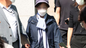 尹장모, 구속 299일 만에 가석방…'잔고위조' 입장 표명 없었다