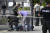 지난 15일(현지시간) 로베르트 피초 슬로바키아 총리가 총격을 당한 후 경찰이 한 남성을 체포하는 모습. AP=뉴시스