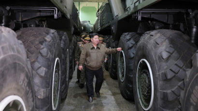 김정은, 또 군수분야 현지지도…"핵무력 계속 가속해 나가야"