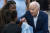조 바이든 미국 대통령이 18일(현지시간) 조지아주 애틀랜타의 메리 맥 티룸에서 흑인 지지자들과 이야기를 나누며 한 소녀와 인사하고 있다. AP=연합뉴스