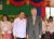 지난해 이 회장이 캄보디아 훈센 전 총리로부터 국가 유공 훈장을 수상한 뒤 기념사진을 촬영하고 있다. 사진 부영그룹