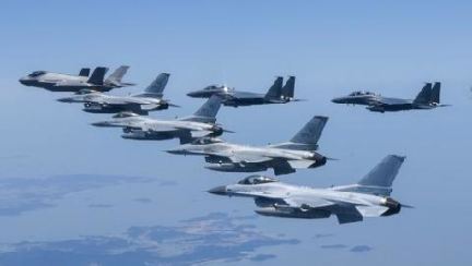 [속보] 군, F-35A 등 전투기 20여대로 타격훈련…北위성발사 예고 대응