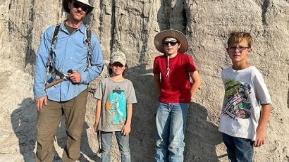 세계 100여개뿐…공룡탐험 아이들, 6700만년 전 티렉스 뼈 발견
