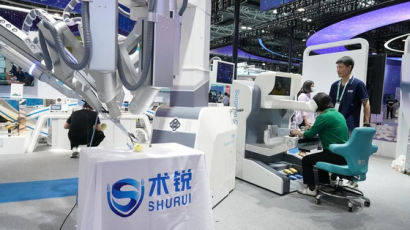 [Biz-inside,China] "전공의보다 뛰어나"...저변 넓혀가는 中 '로봇 수술' 시장