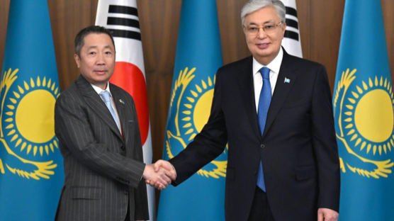 박정원 두산 회장, 카자흐스탄 대통령 면담…“화력발전 시장 노린다”