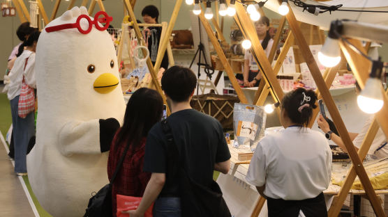[포토타임] 부산 쇼핑 대축제 '2024 부산브랜드페스' 열려... 110여 개 중소기업 참가