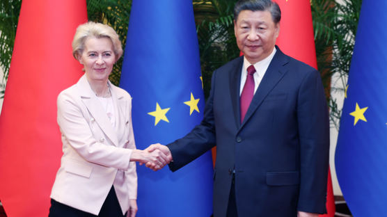 EU 수장 만난 시진핑 "미국, 중국이 대만 공격하도록 유도"