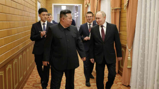 김정은·푸틴, 북러 정상회담 위한 사전 공식행사 시작