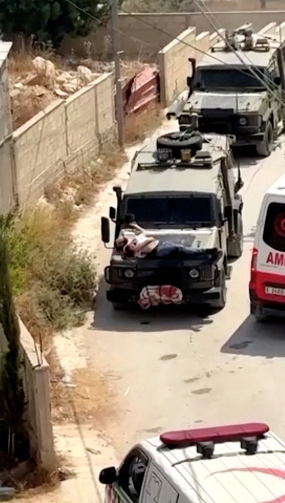 이스라엘군, 다친 팔레스타인인 지프차에 매달고 운전…규약 위반 조사