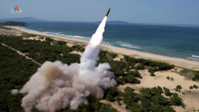 [속보] 북 "어제 4.5t 초대형탄두 신형 전술탄도미사일 시험발사"