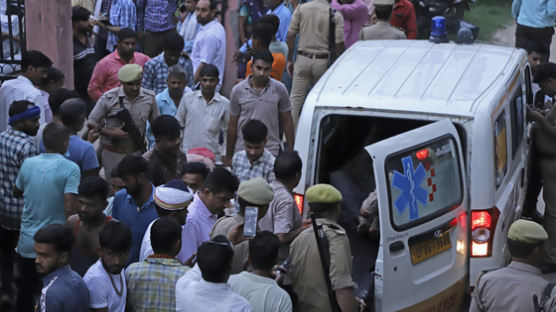인도 북부 힌두교 종교 행사서 또 압사 사고…“100여명 이상 사망”