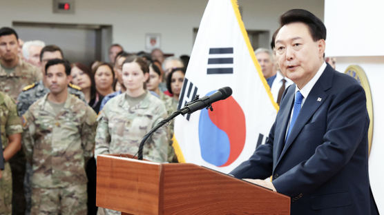 尹, 29년 만에 美인태사 방문…"북·러 불법 무기거래로 평화 위협"