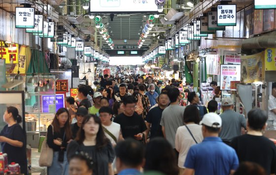 꼭지 네모난 곶감, 퀭한 조기…'속지 말자' 중국산 차례 음식