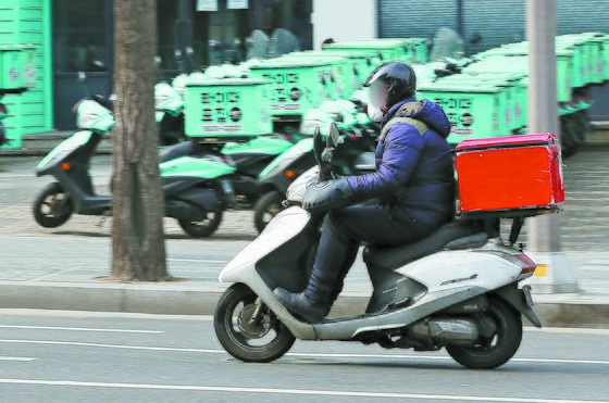 "배달앱 3사보다 4000원 더 싸요"…수수료에 발끈한 소상공인들 역습