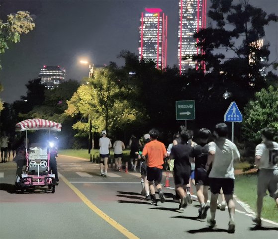 [월간중앙] 인턴이 뛴다 | 요즘 핫한 '러닝크루' 체험기