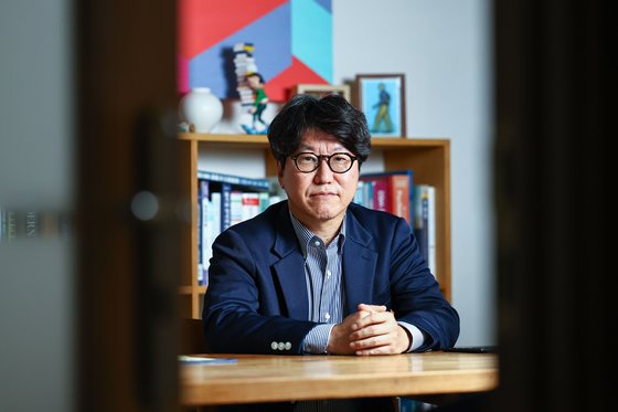 아내 장례식 울지도 않는다…“그 남편 이상해” 소문의 진실