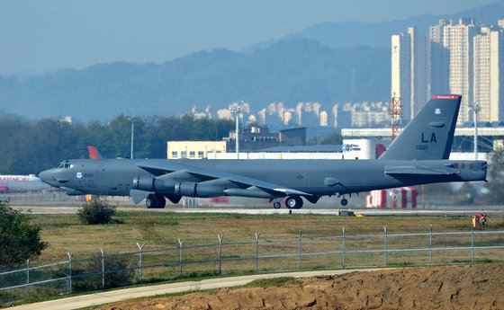 "영구 경제 제재 받아도 韓 핵무장"…콘크리트 지지층 37%