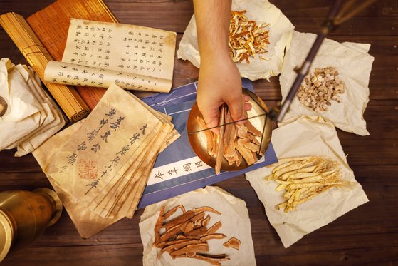 [건강한 가족] 면역 활성·간 기능 개선 탁월한 ‘천년 약재’…항산화·항당뇨 효과도 확인