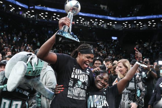 우리은행서 뛰었던 존슨, WNBA 우승 이끌었다…챔프전 MVP 등극