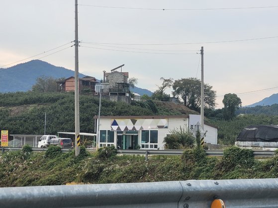 [단독]"압수수색 한달 전 짐 뺐다"…명태균 보다 늦는 '뒷북 검찰'