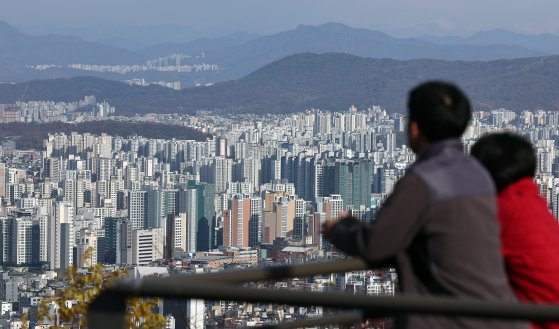 집값 상위 10% 가구 12억5500만원 vs 하위 10% 3100만원