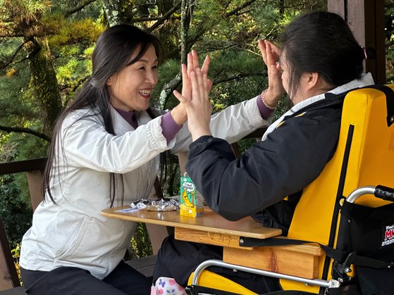 "염색∙파마 안해요" 제주 봉사의 여왕, 19년째 남다른 행보 [2024 청백봉사상]