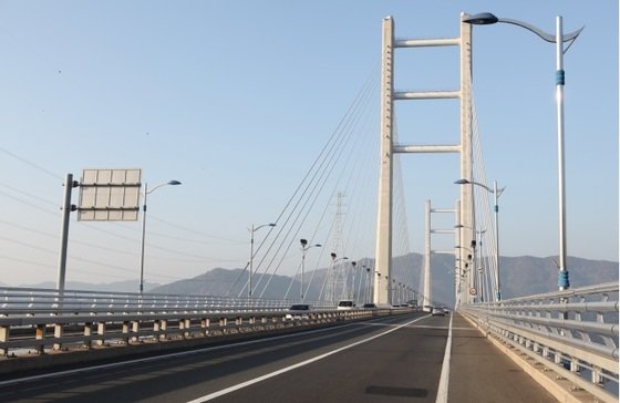 [단독]"황금폰을 찾아라"...檢, 명태균·처남 ‘마창대교’ 통행기록 확보