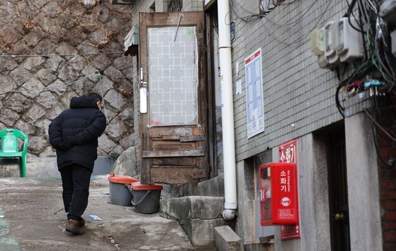 부모 부양책임, 아들이 딸의 두 배…25년 만에 차별 없어진다