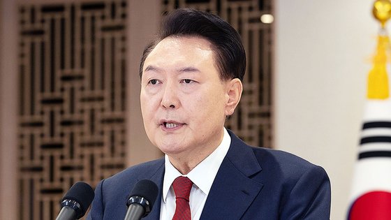 [단독] 尹 탄핵 가결전 용산 인사…법률비서관에 朴변호 채명성