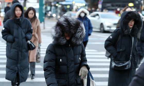 "술 마시면 체온 급격히 떨어져" 올겨울 최강 추위에 저체온증 주의보