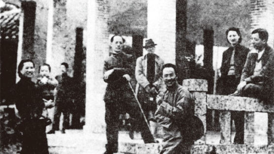 장제스 父子와 따로따로 의형제 … 항일전쟁 참전은 좌절