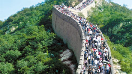 가파른 산맥 위에 다시 6000㎞의 성을 쌓은 까닭은