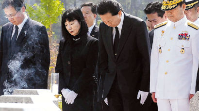 하토야마 “천안함 국제 공조 선도적 역할 하겠다”